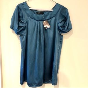 BCBG Silky Scoop-neck Top 💫